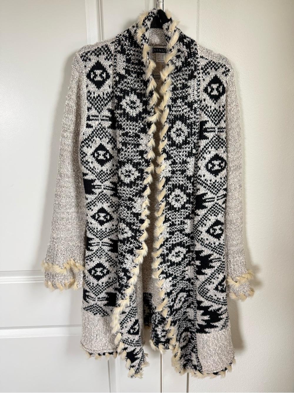 Venus Black & Cream Patterned Open-Front Women's Sweater Size Small NWT